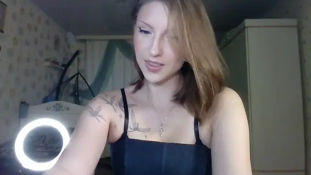 RuxaShade online show from November 2025 11:21:02 AM