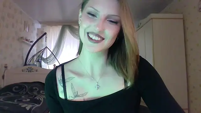 RuxaShade online show from October 2025 11:09:01 AM