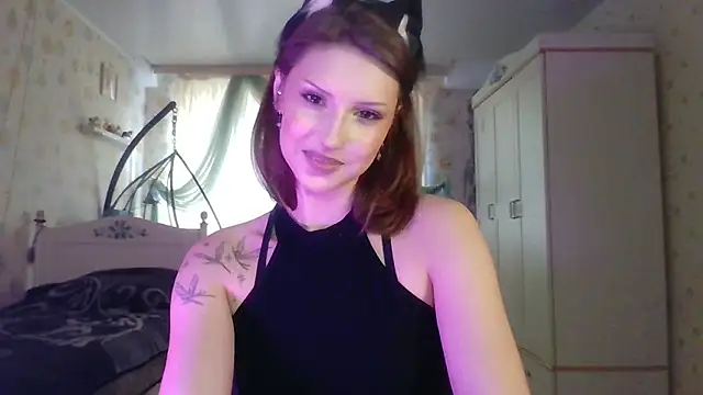 RuxaShade online show from October 2025 11:29:02 AM