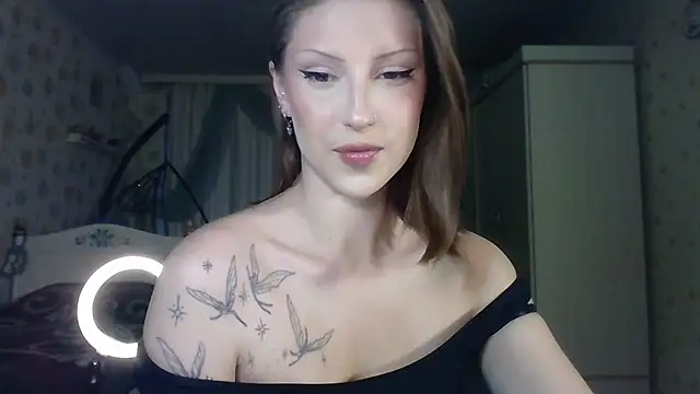 RuxaShade online show from November 2025 12:42:02 PM