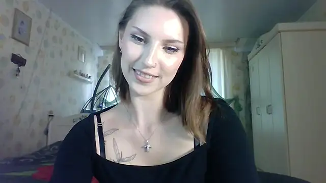Snapshot of RuxaShade chatting on September 2025 12:22:01 PM RuxaShade online show from September 2025 12:22:01 PM