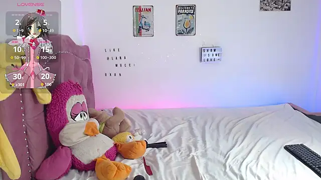 Laramucci online show from November 2025 07:47:02 PM