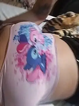 lauramartins7 online show from December 2025 04:06:02 AM