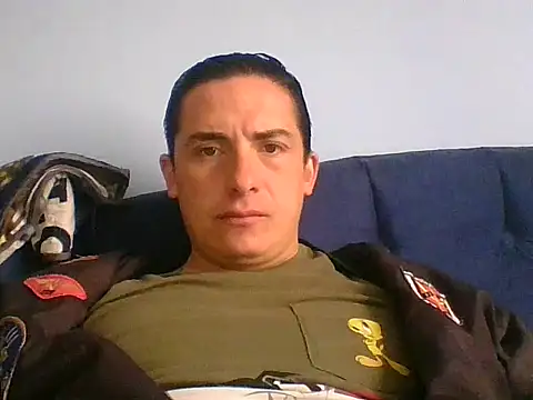 Snapshot of mickseb89 chatting on October 2025 01:48:02 PM mickseb89 online show from October 2025 01:48:02 PM