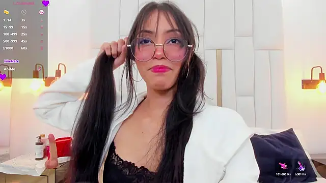 miyu lu online show from October 2025 04:40:02 PM