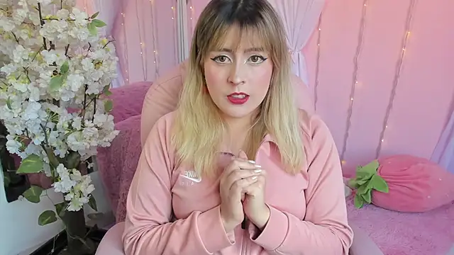 Jenny Wolridge  online show from February 2026 06:54:01 PM