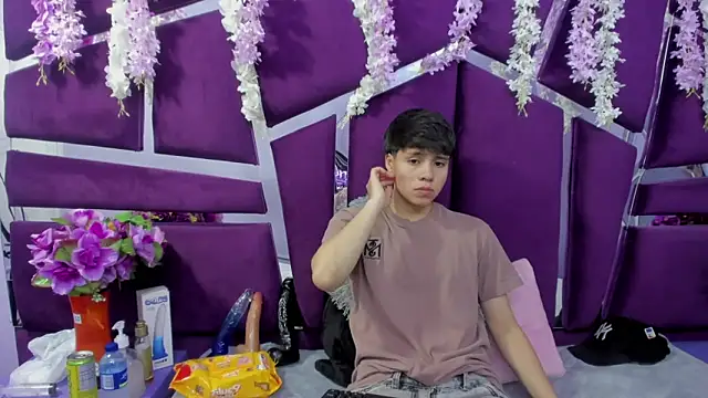 Bruno Cruzz online show from February 2026 02:19:02 AM