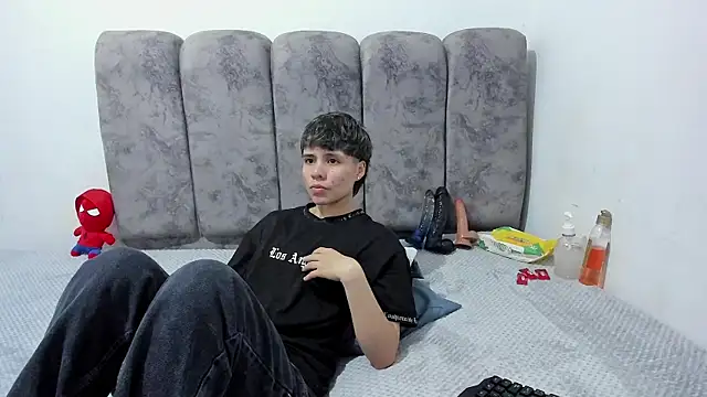 Bruno Cruzz online show from June 2026 02:09:02 AM