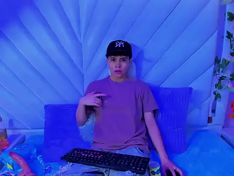 Bruno Cruzz online show from October 2025 02:31:02 AM