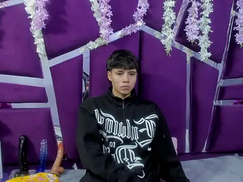 Bruno Cruzz online show from February 2026 03:23:02 AM