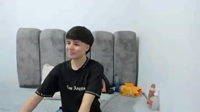 Bruno Cruzz online show from April 2026 02:16:01 AM