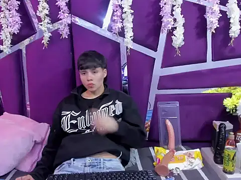 Bruno Cruzz online show from November 2025 02:23:02 AM