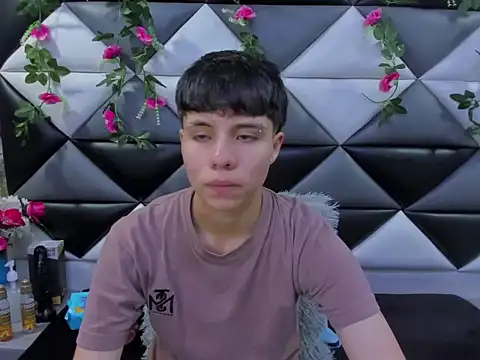 Bruno Cruzz online show from November 2025 02:14:02 AM