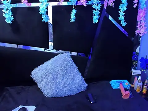 Bruno Cruzz online show from October 2025 02:23:01 AM