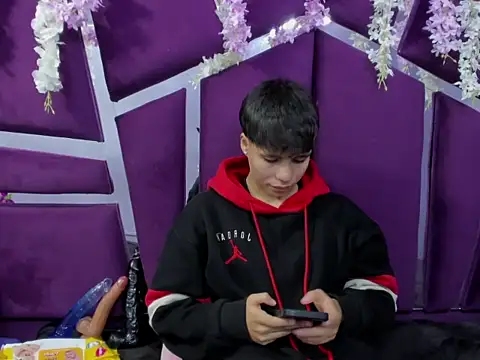 Bruno Cruzz online show from February 2026 02:10:01 AM