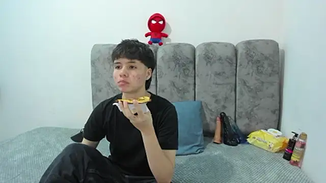 Bruno Cruzz online show from March 2026 02:32:01 AM