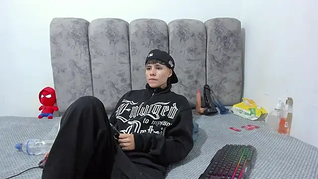 Bruno Cruzz online show from July 2026 02:21:02 AM