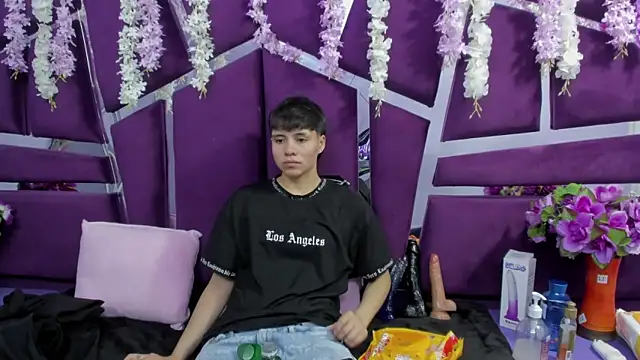 Bruno Cruzz online show from February 2026 02:42:02 AM