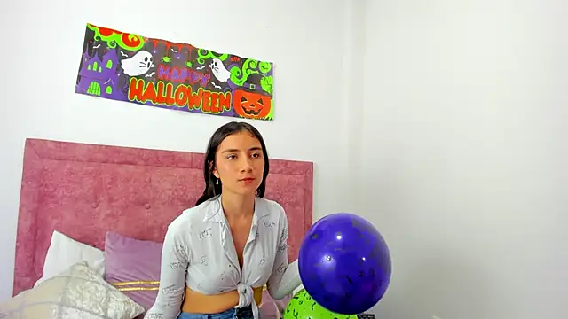 Vaiolet Miller online show from October 2025 08:32:02 PM