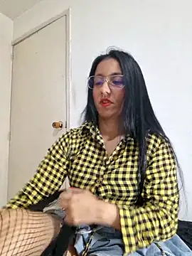 SofiiMilf online show from April 2026 08:24:01 PM