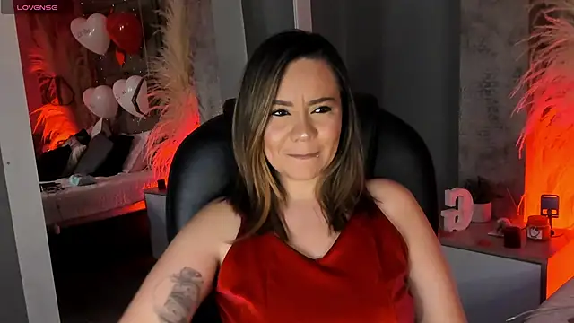 Sky Junne online show from February 2026 05:57:01 PM