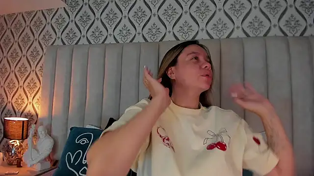 Sky Junne online show from March 2026 05:25:01 PM