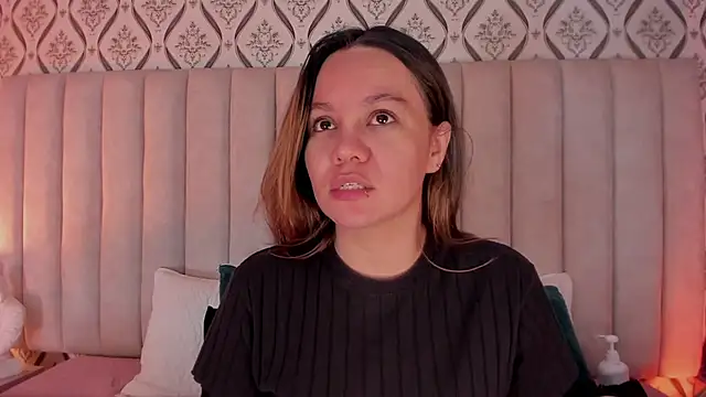 Sky Junne online show from April 2026 06:05:01 PM