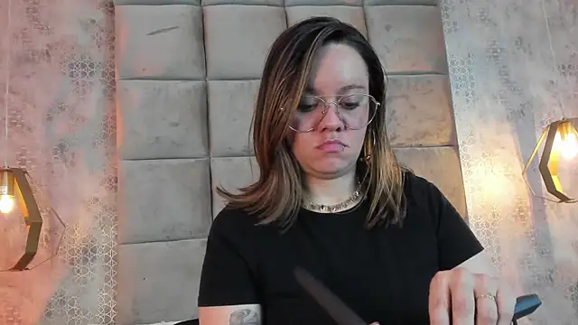 Sky Junne online show from January 2026 05:41:01 PM