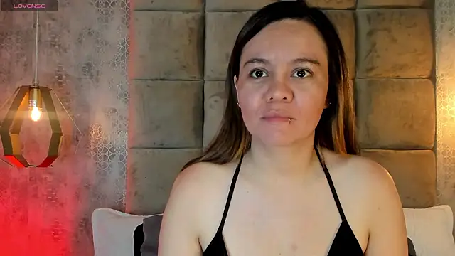 Sky Junne online show from February 2026 06:06:01 PM