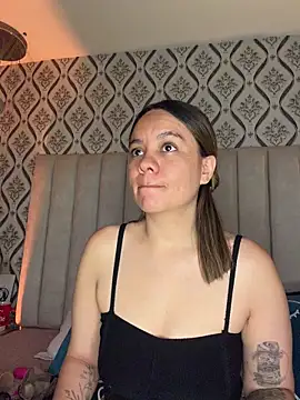 Sky Junne online show from March 2026 04:21:02 PM