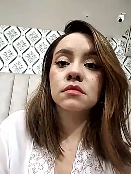 Sky Junne online show from September 2025 07:17:02 PM
