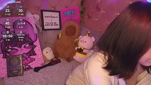 sophiievv online show from November 2025 07:52:02 PM