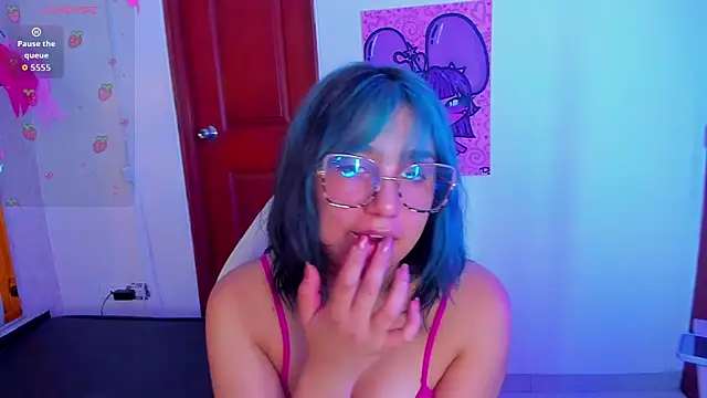 sophiievv online show from March 2026 07:21:01 PM