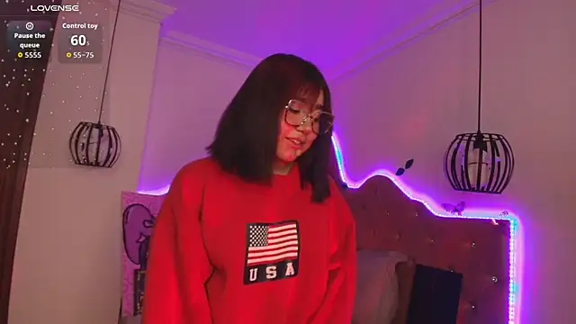 sophiievv online show from November 2025 07:07:01 PM