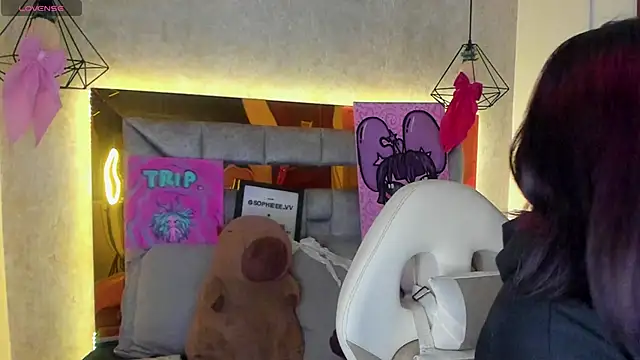 sophiievv online show from November 2025 07:14:02 PM