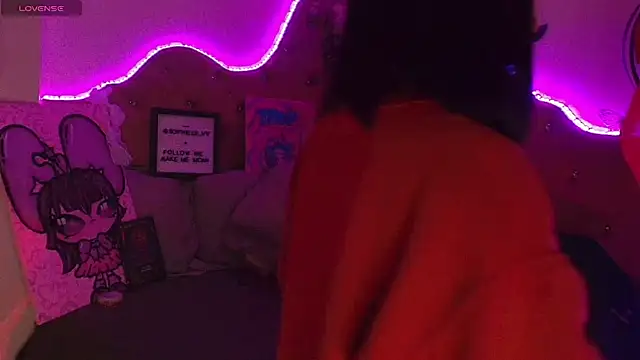 sophiievv online show from November 2025 07:07:01 PM