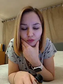 VeroLoverx online show from December 2025 06:19:01 PM