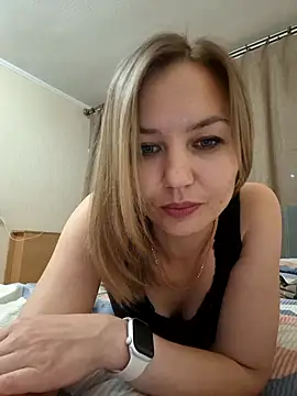 Snapshot of VeroLoverx chatting on September 2025 08:14:02 PM VeroLoverx online show from September 2025 08:14:02 PM