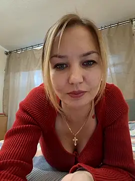 Snapshot of VeroLoverx chatting on October 2025 02:18:01 PM VeroLoverx online show from October 2025 02:18:01 PM