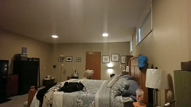 scarletsky89 online show from November 2025 06:08:01 PM