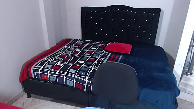 Coraline Playful online show from November 2025 06:19:01 PM