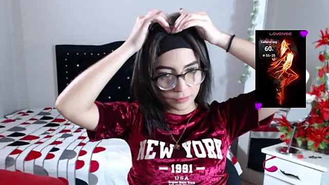 Snapshot of Coraline_Playful chatting on September 2025 12:43:02 PM Coraline Playful online show from September 2025 12:43:02 PM