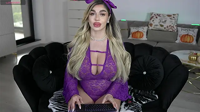 Ellyxxxelly online show from November 2025 12:31:02 PM