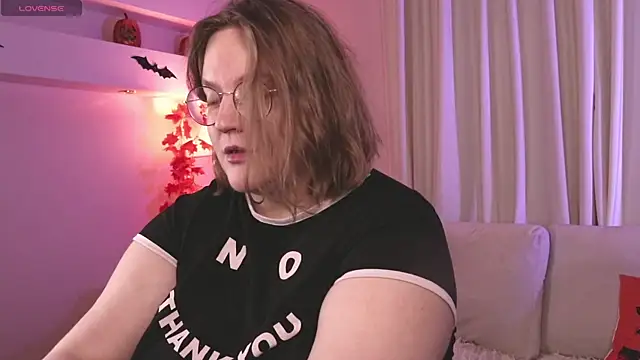 Snapshot of Alissa_S chatting on October 2025 04:48:02 PM Alissa S online show from October 2025 04:48:02 PM