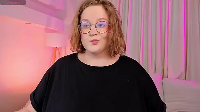 Snapshot of Alissa_S chatting on November 2025 04:33:02 PM Alissa S online show from November 2025 04:33:02 PM