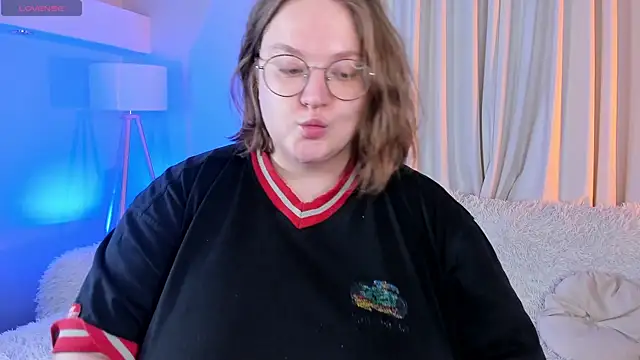 Snapshot of Alissa_S chatting on November 2025 01:36:02 PM Alissa S online show from November 2025 01:36:02 PM