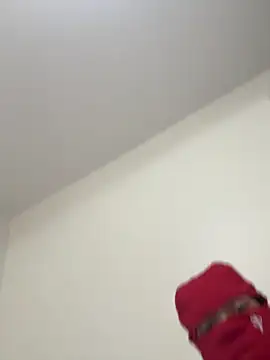 Snapshot of lionr0660 chatting on September 2025 05:40:02 PM lionr0660 online show from September 2025 05:40:02 PM