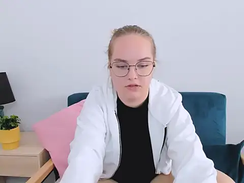 AliceCrazy69 online show from October 2025 12:06:02 PM