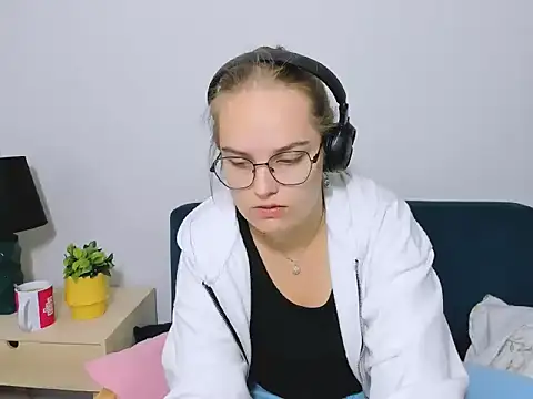 AliceCrazy69 online show from October 2025 04:25:02 AM