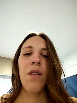 Snapshot of lauflor chatting on April 2026 11:47:02 AM lauflor online show from April 2026 11:47:02 AM